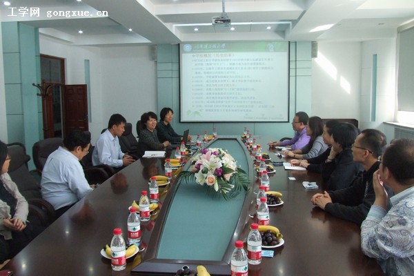 首都师范大学大学英语教研部一行来公司交流访问