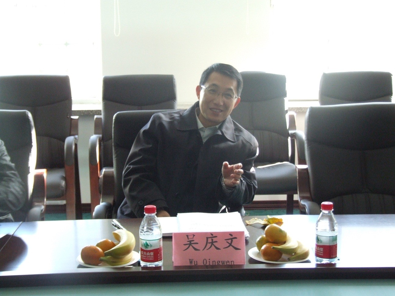 吴庆文到外语系检查党代会精神学习贯彻落实情况