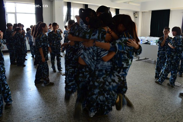 外语系欢声笑语迎新生