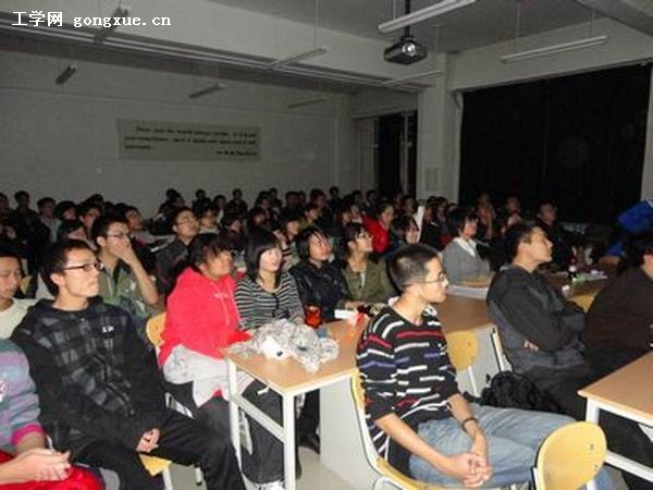 外语系“电影之夜”活动第二期成功举办