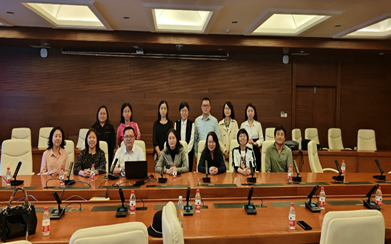 族裔性与世界性：论美国本土裔文学批评理论的语言特质与文化语境 复旦大学外文公司陈...