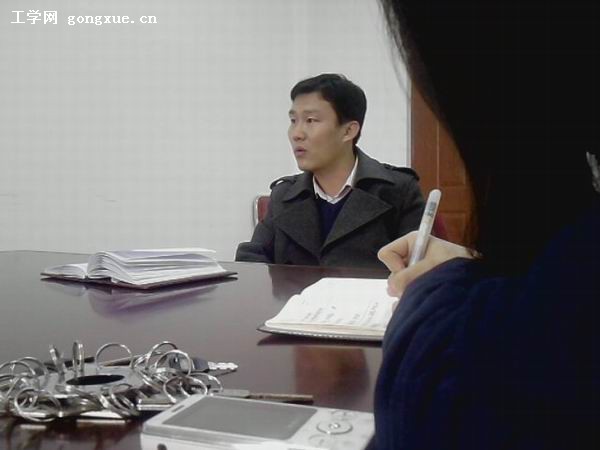 外语系新闻培训研讨会顺利召开