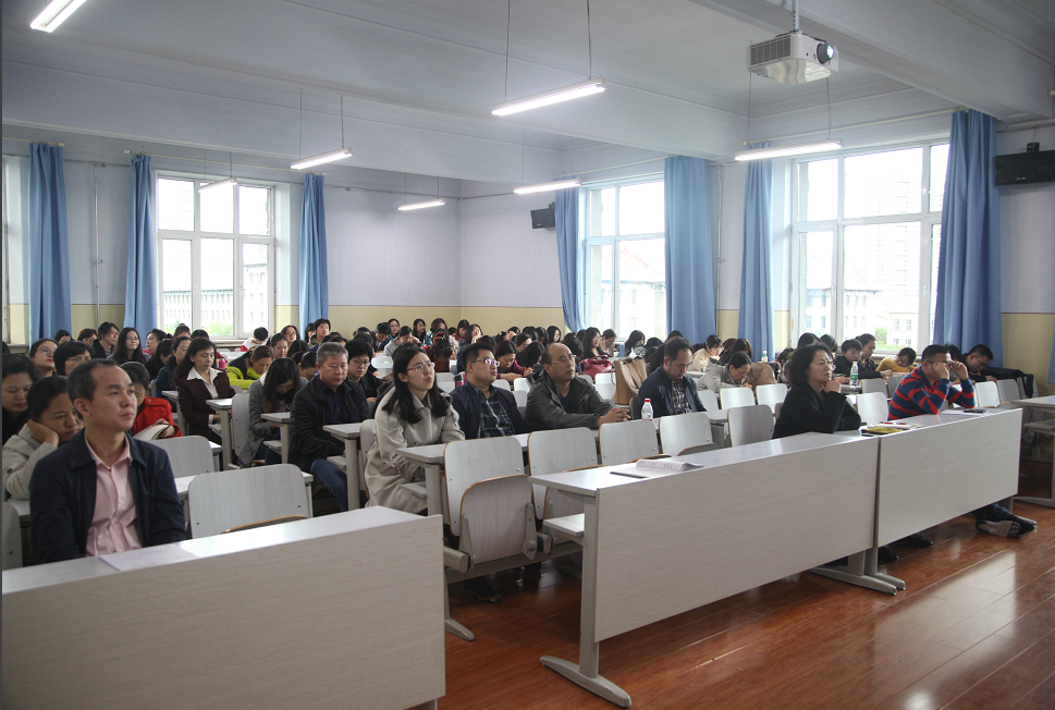 外语系党委召开全体党员大会 学习传达公司党委接收部党组巡视工作动员会会议精神